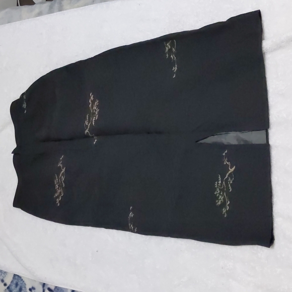 Vintage Long Black Pencil Shirt with Tree Designs - Picture 2 of 4